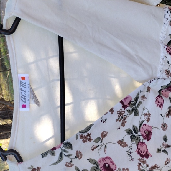 Cardigan - Picture 2 of 8